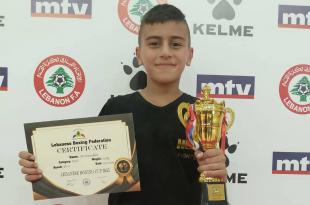 «علي أحمد نصرالله»  يتألق في بطولة لبنان للملاكمة ويهدي  فوزه إلى شهداء بلدتته