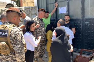 ختم معمل حلويات في منطقة النبطية بالشمع الاحمر بعد ان  تسبب بتسمم اكثر من 100 شخص