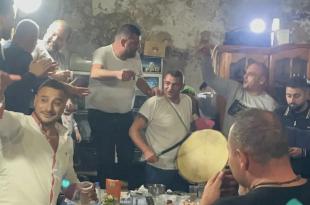 حارات صورالقديمة احتفلت بعيد المرفع عشية الصوم المبارك